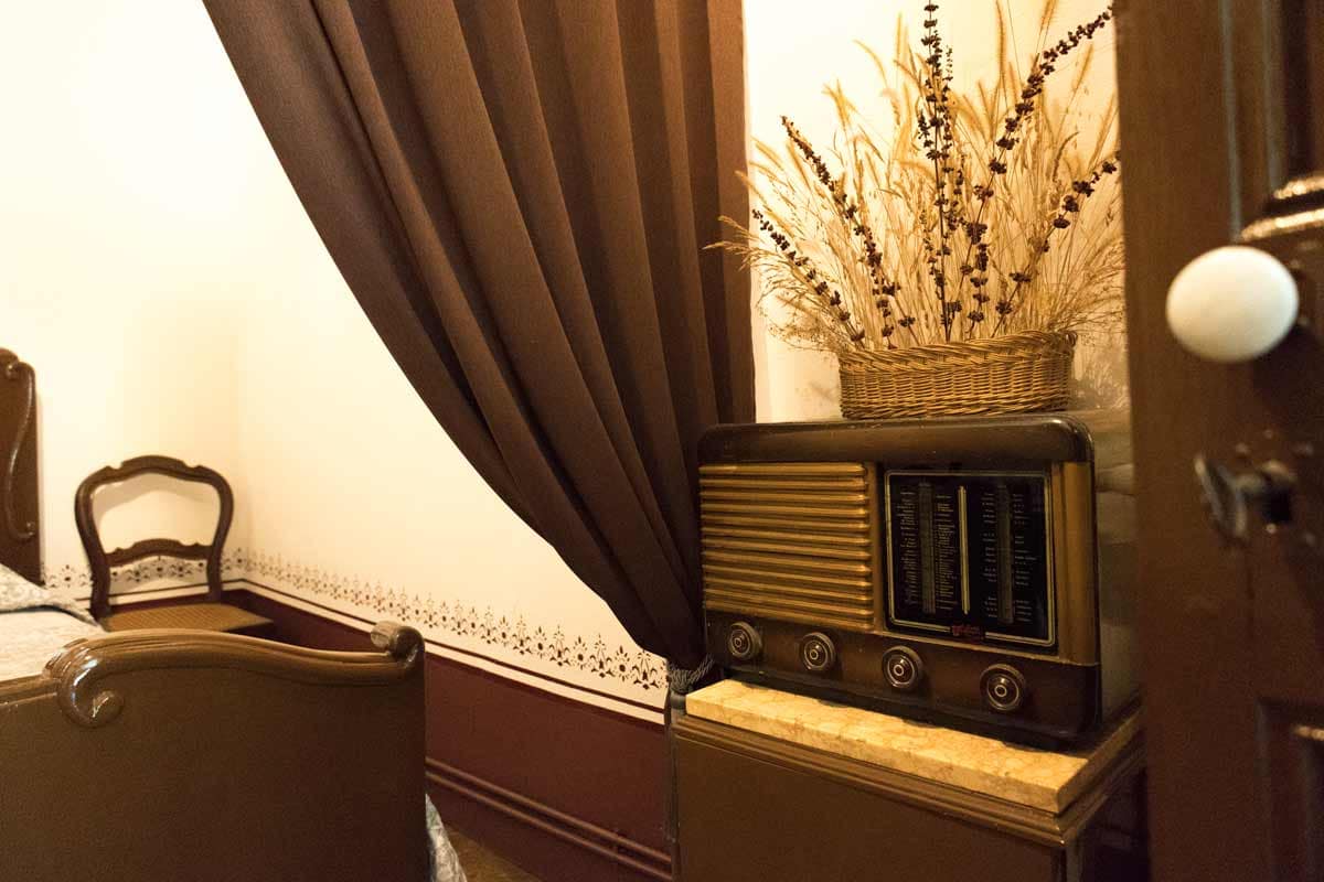 Photography detail of a radio.